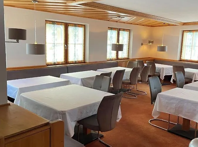 ホテル Oetscherblick ラッケンホーフ